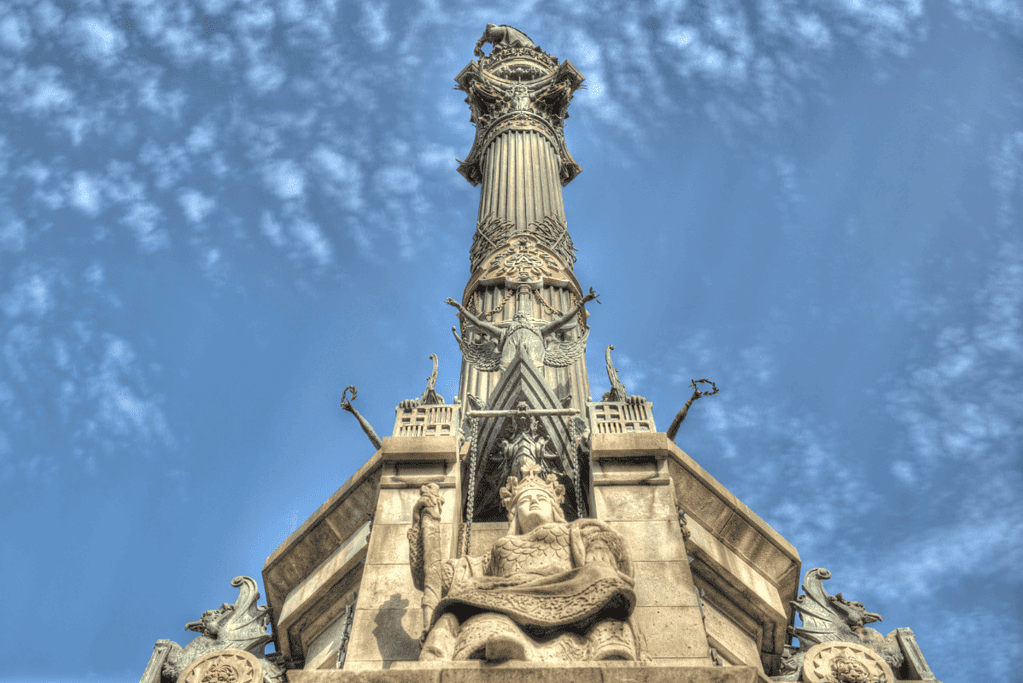 Image of a statue of Christopher Columbus