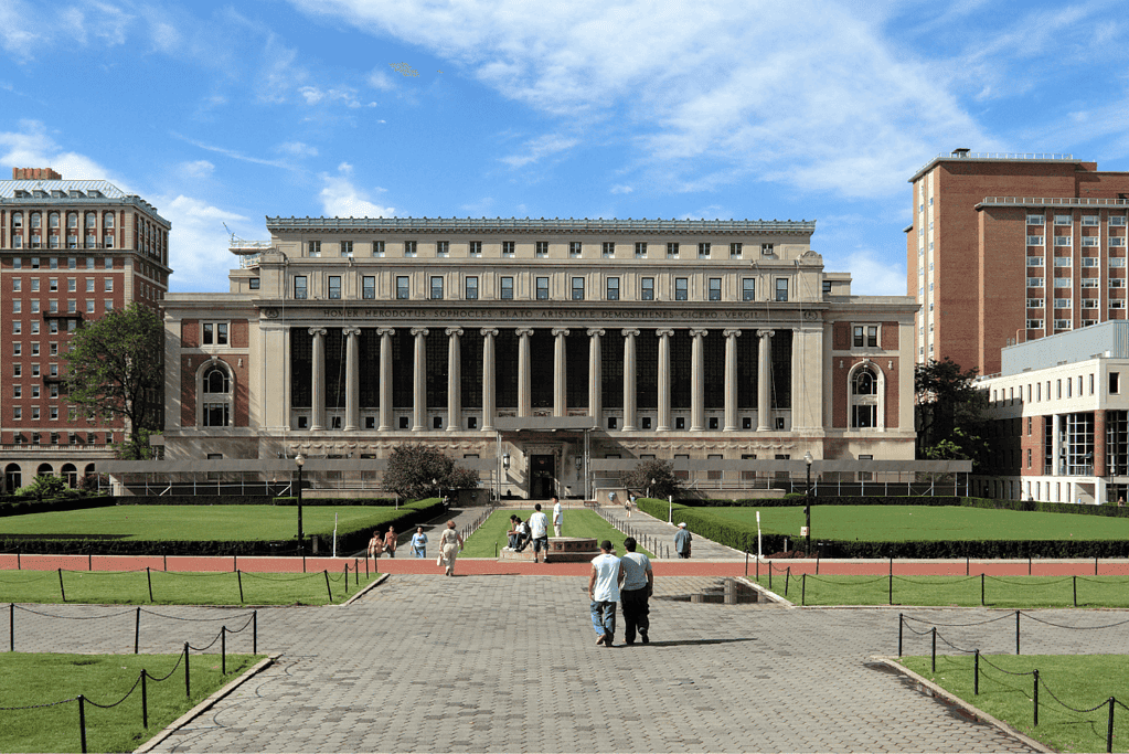 Image of the Low Library at Columbia University for a blog post covering the oldest US colleges and universities.