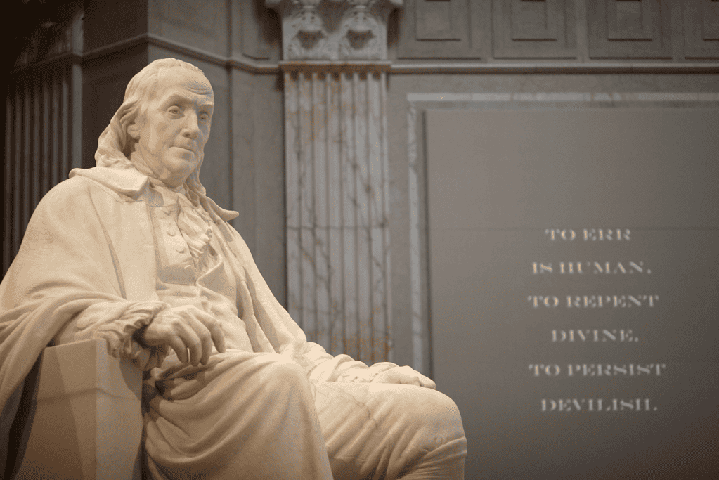 Image of a statue of Benjamin Franklin
