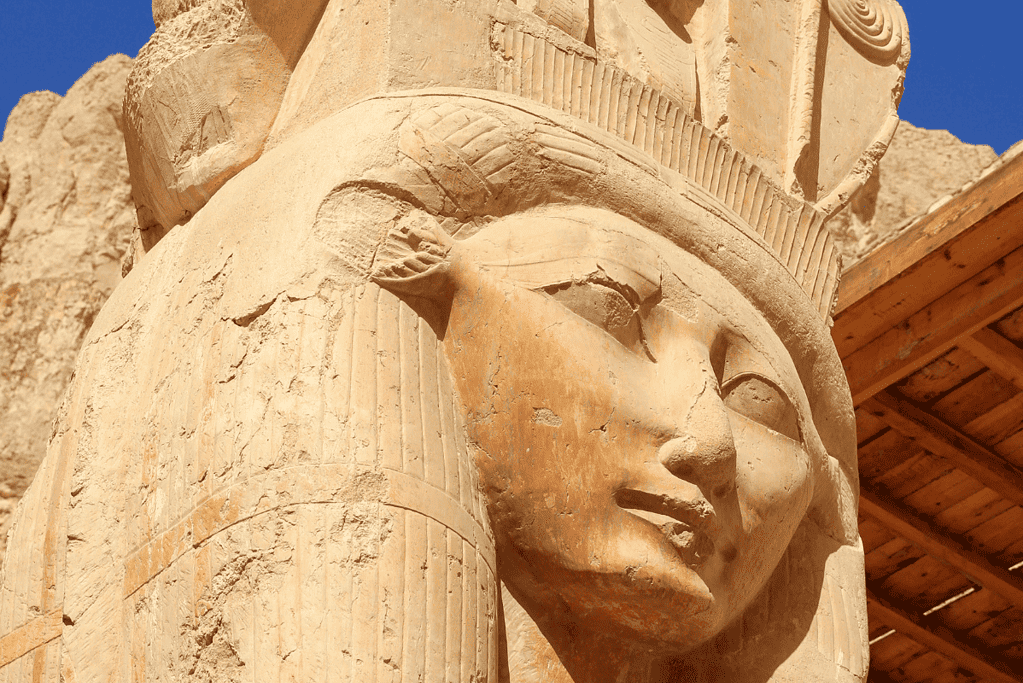 Image of a statue of the goddess Hathor