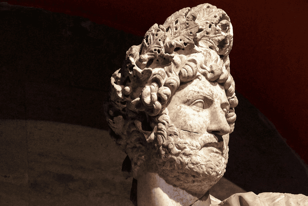 Image of a statue of the Roman Emperor Hadrian