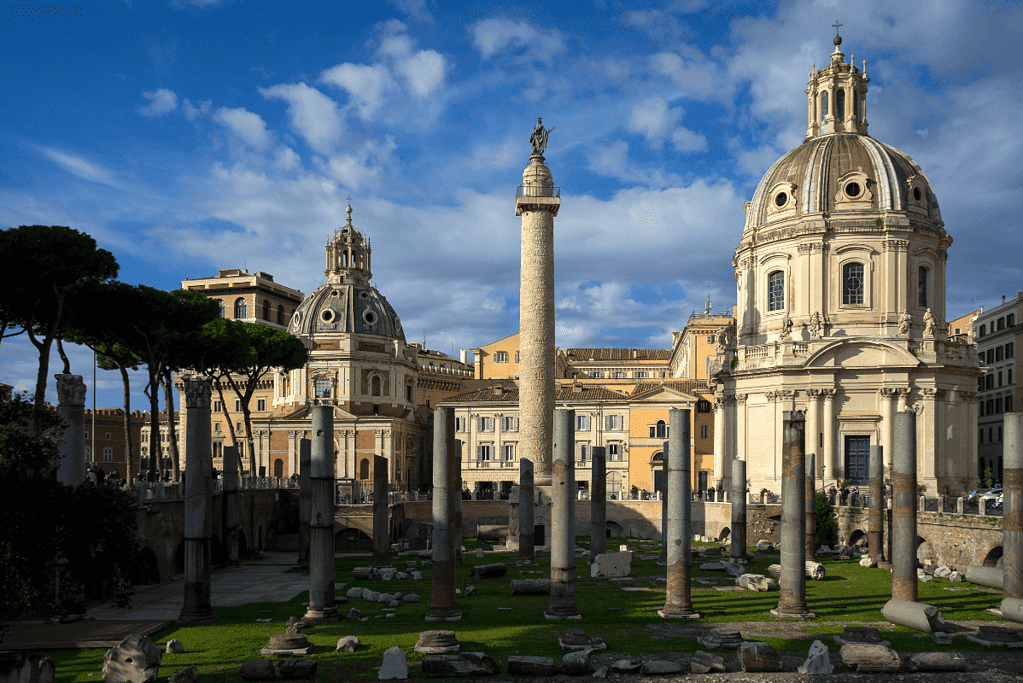 Image of Trajan's Column in Rome, Italy