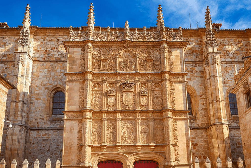 Image of an ornate building facade at the University of Salamanca