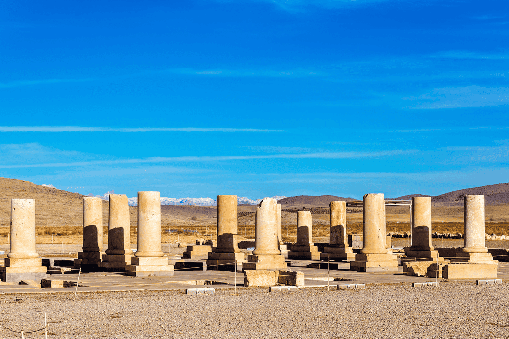 Image of the ruins of the palace of Cyrus in present-day Iran