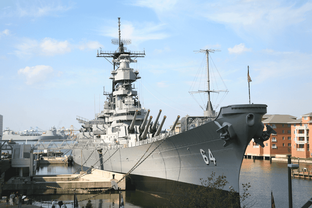 Image of the Iowa-class battleship USS Wisconsin in port