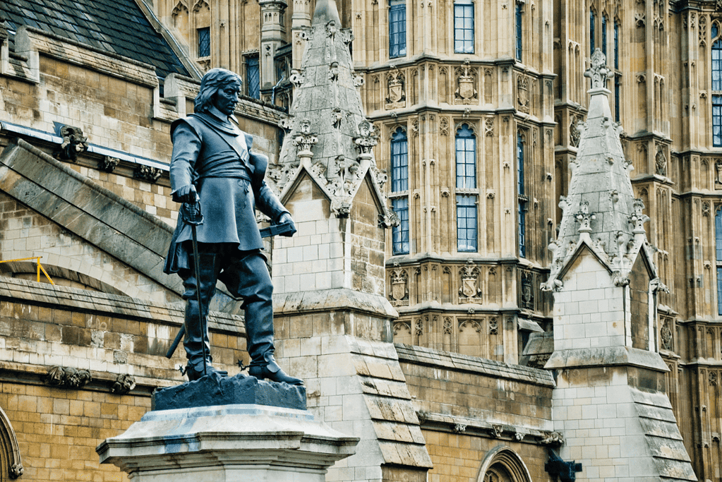 Image of a statue of Lord Protector Oliver Cromwell at the Palace of Westminster