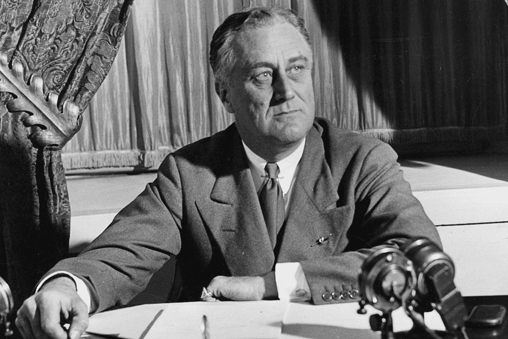 Image of President Franklin D. Roosevelt at his desk in the Oval Office, where he proposed moving Thanksgiving to the third Thursday in November.
