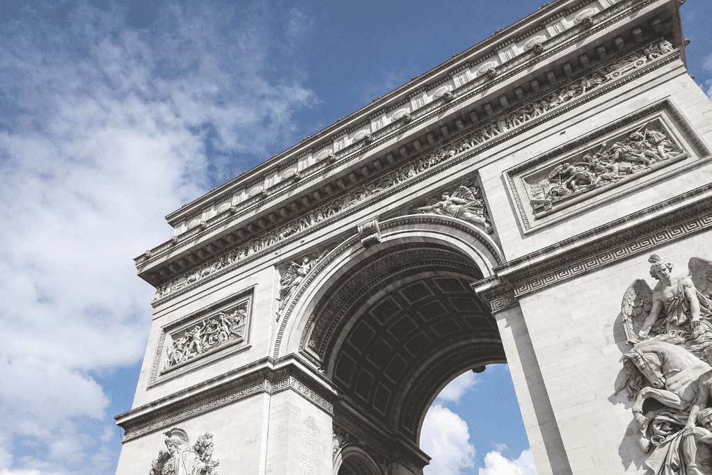 Image of the Arc de Triomphe in Paris, commissioned by Napoleon in 1806