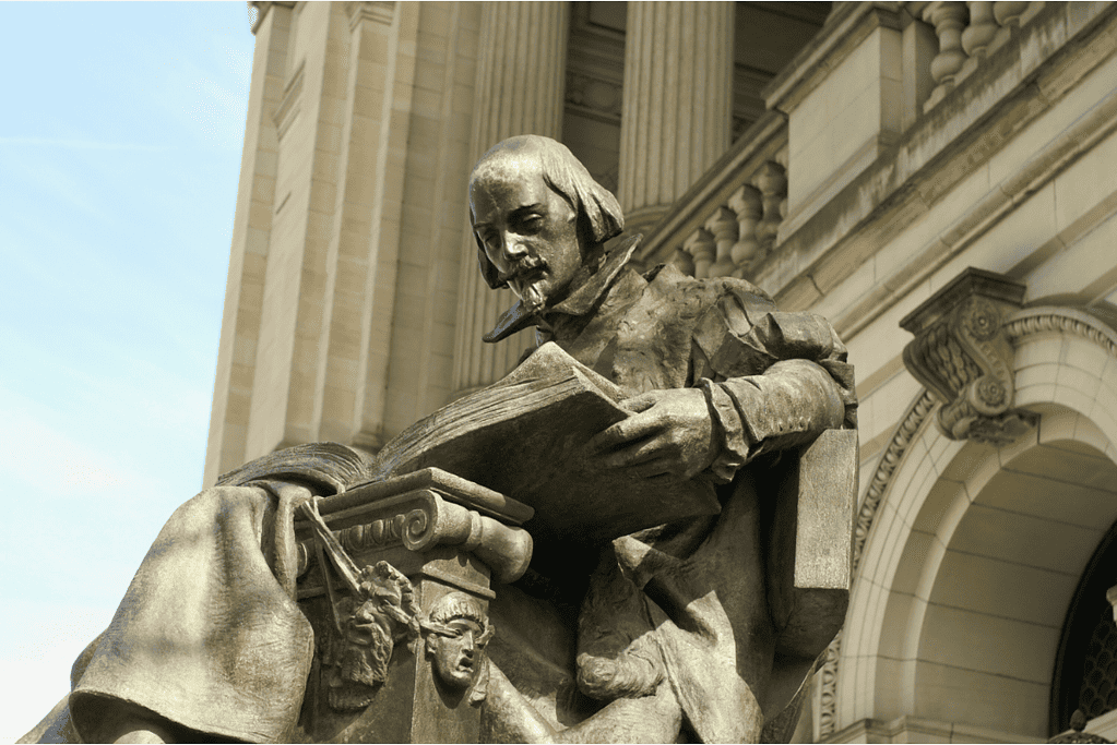 Image of a statue of William Shakespeare for a blog post covering interesting facts about William Shakespeare.