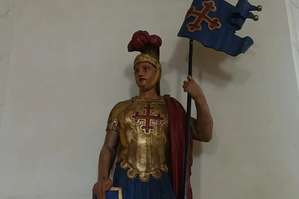 Image of a statue of Saint Maurice in full battle regalia.