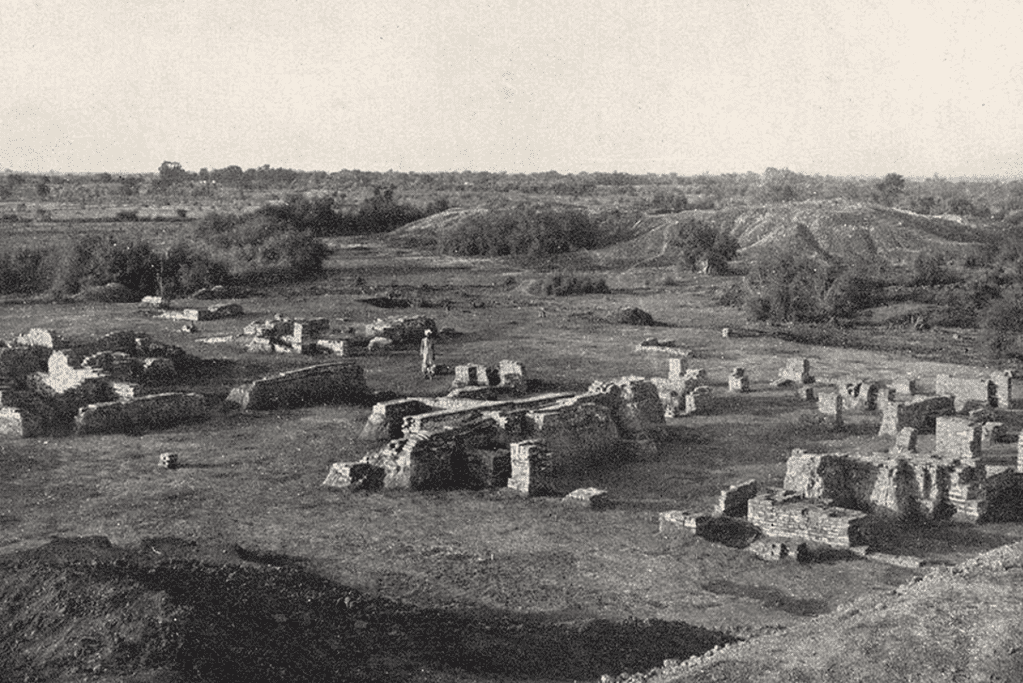 Image from the mid 1930s of an excavation of the Indus River Valley civilization of Chanhudaro in Pakistan.