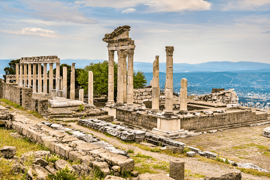 Image of the Temple of Trajan in Pergamon, Turkey for a blog post covering the 5 good emperors of Rome
