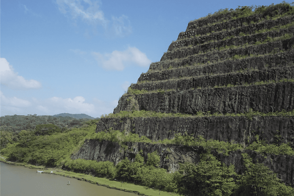 Image of the Panama Canal's Culebra Cut in present day.