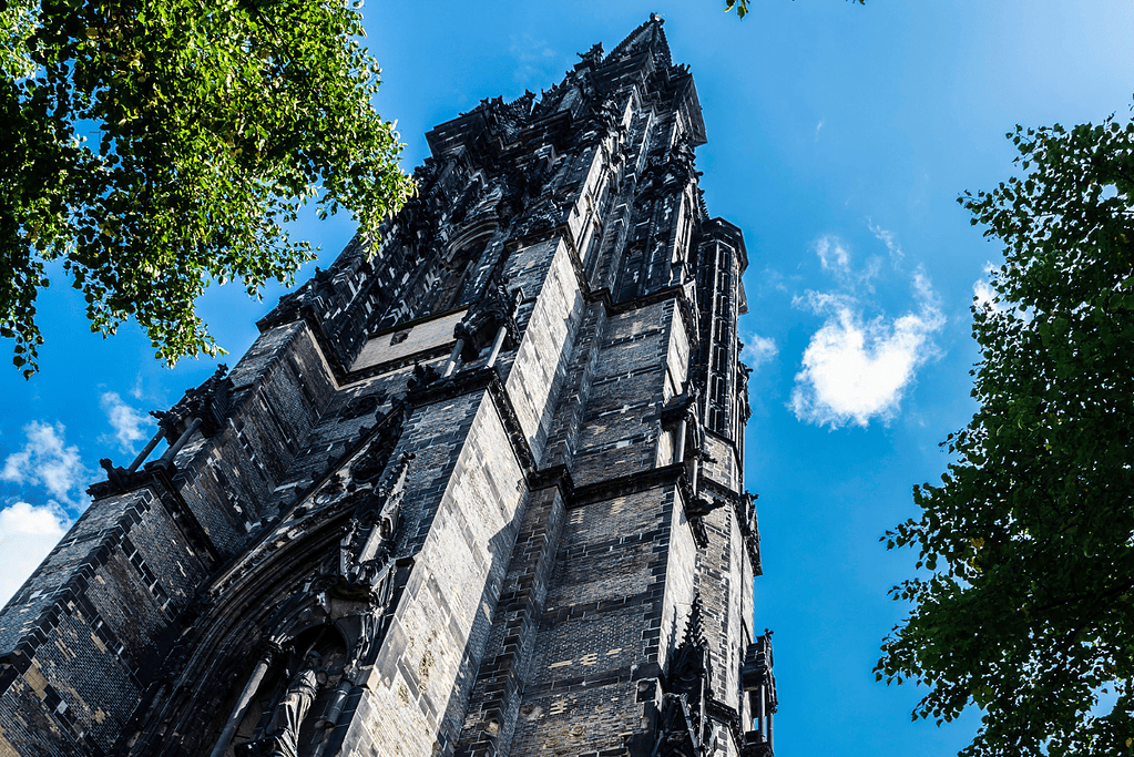 Image of St. Nikolai's Church in Hamburg.