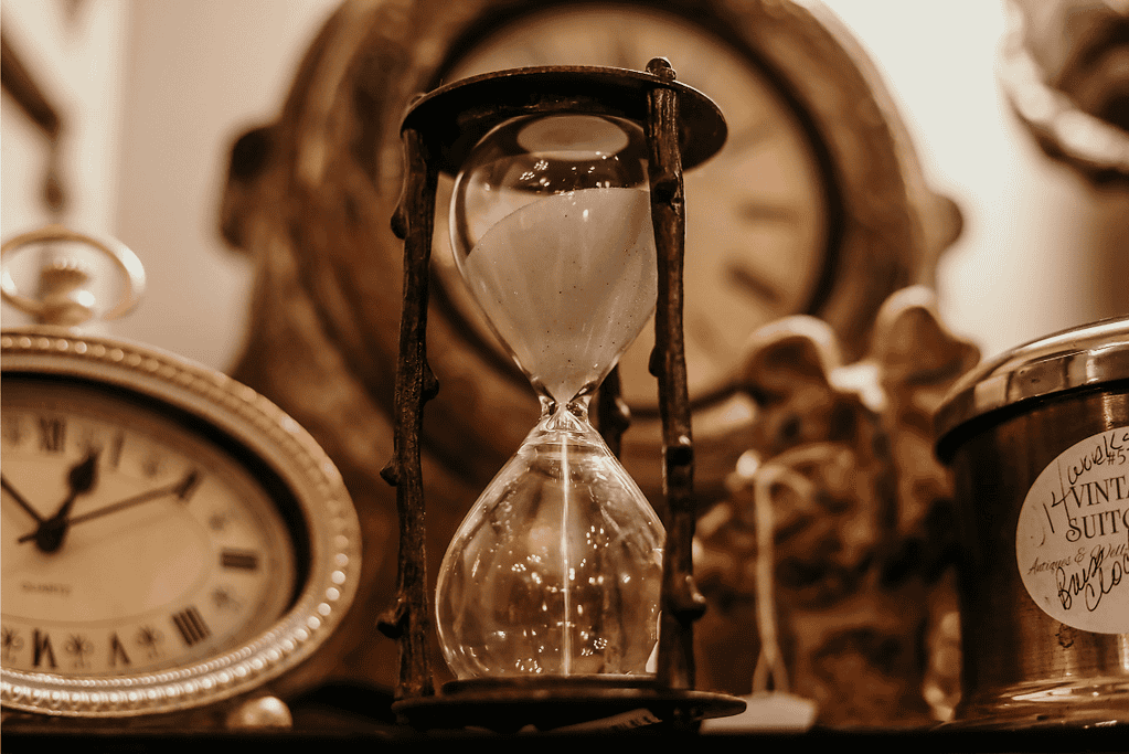 worlds-oldest-people-main Image of an hourglass signifying the passing of the years for a blog post covering a list of the world's oldest people.