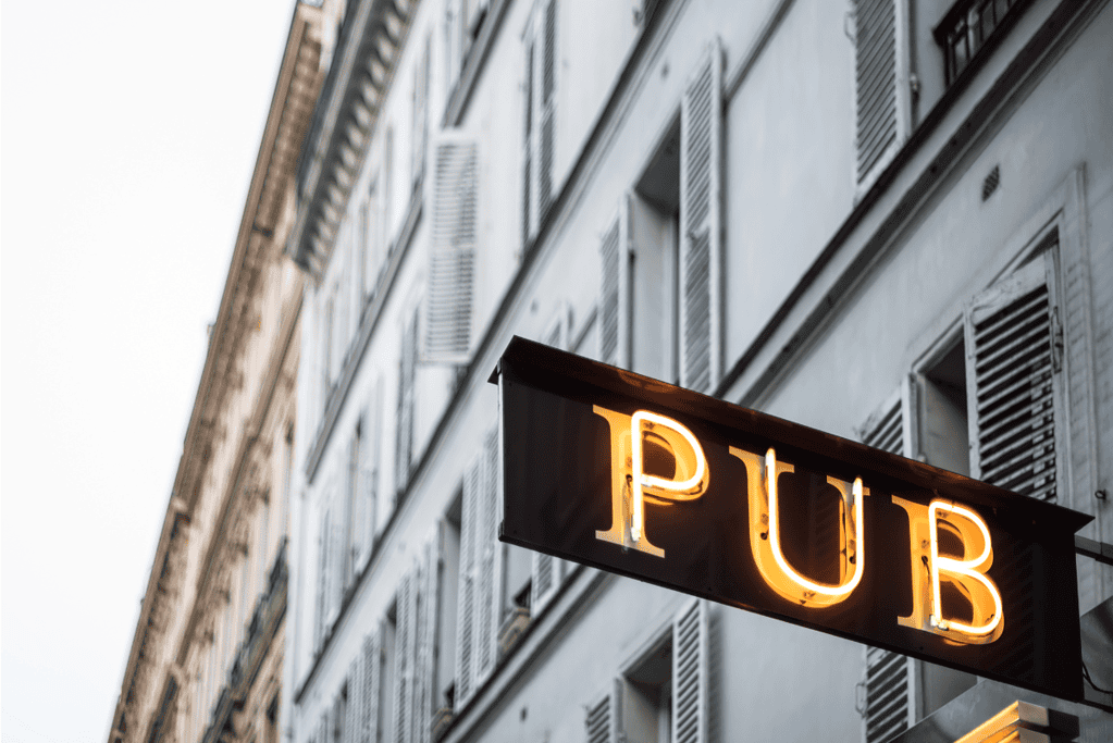 facts-about-abraham-lincoln-licensed-bartender Image of a pub sign for a blog post covering interesting facts about Abraham Lincoln.