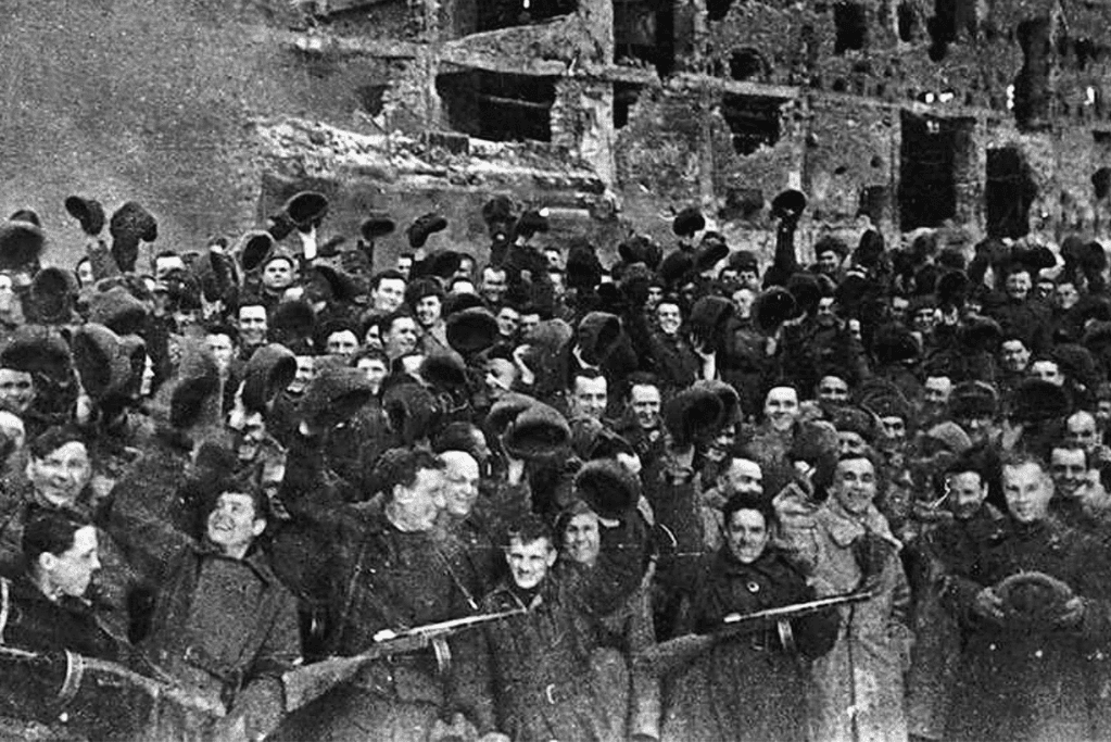 Image of happy Soviet soldiers following the Battle of Stalingrad.