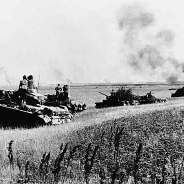 Image of German tanks closing on Stalingrad for a blog post covering the Battle of Stalingrad timeline.