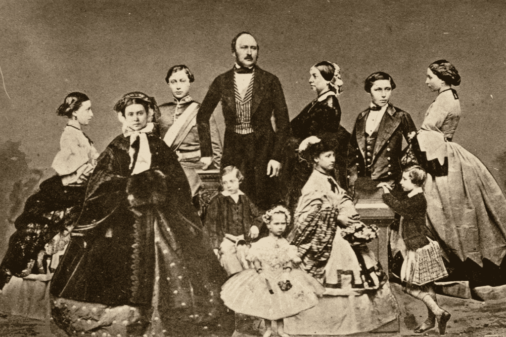 Image of Queen Victoria pictured with Prince Albert and their family.