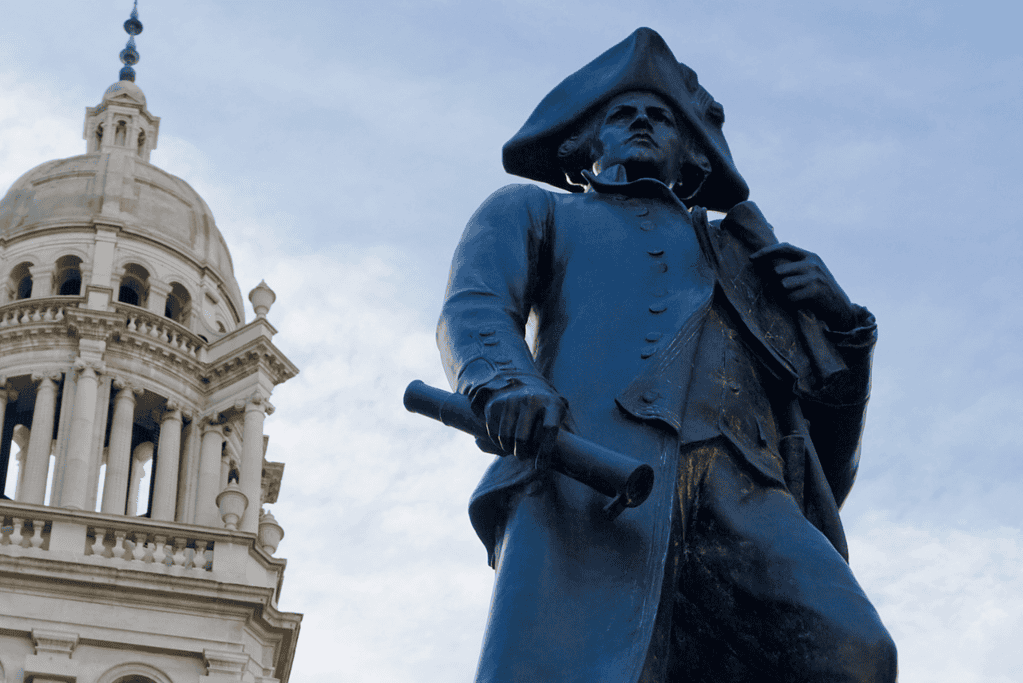 facts-about-james-cook-royal-navy Captain James Cook sculpture near Admiralty Arch, on The Mall in London.