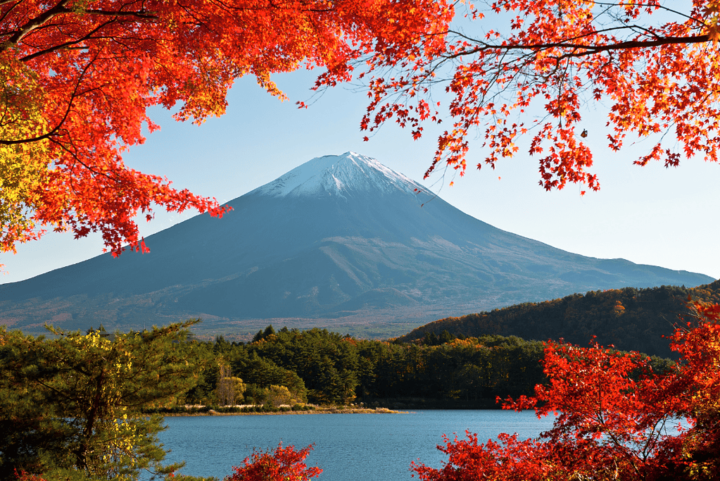 Image of Mount Fuji in the fall for a blog post covering facts about Junko Tabei.